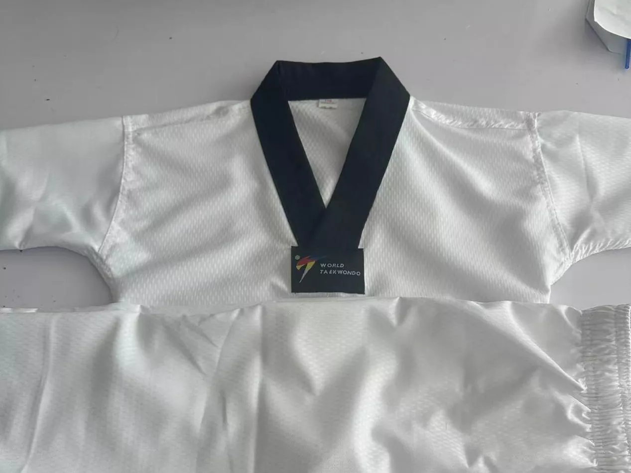 Mengapa Pengamal Seni Mempertahankan Diri Global Memilih Pakaian Seragam Taekwondo Sukan PandaWin?
