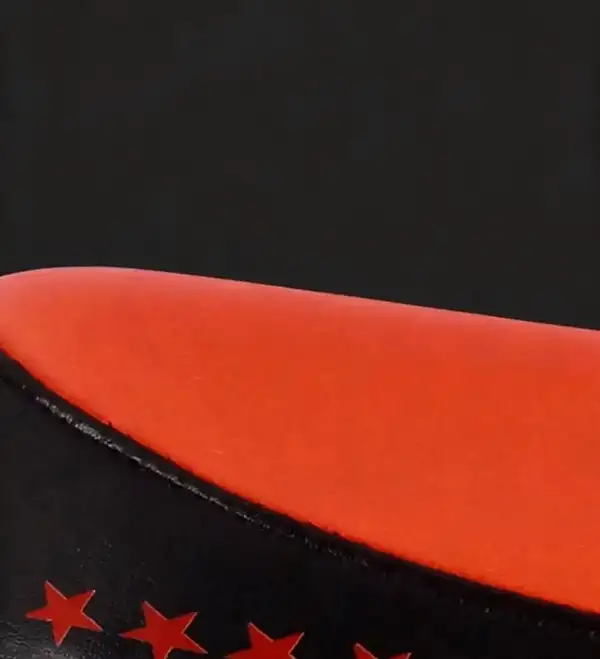 Pu Kick Mitt